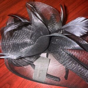 Sophisticated Gray Fascinator with Feathers